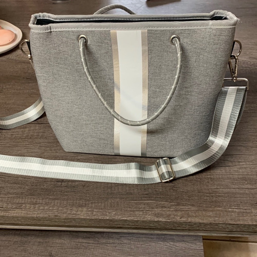 Haute shore purse only used 1 time